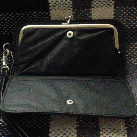 3/$25 Chateau - Picture 6 of 7